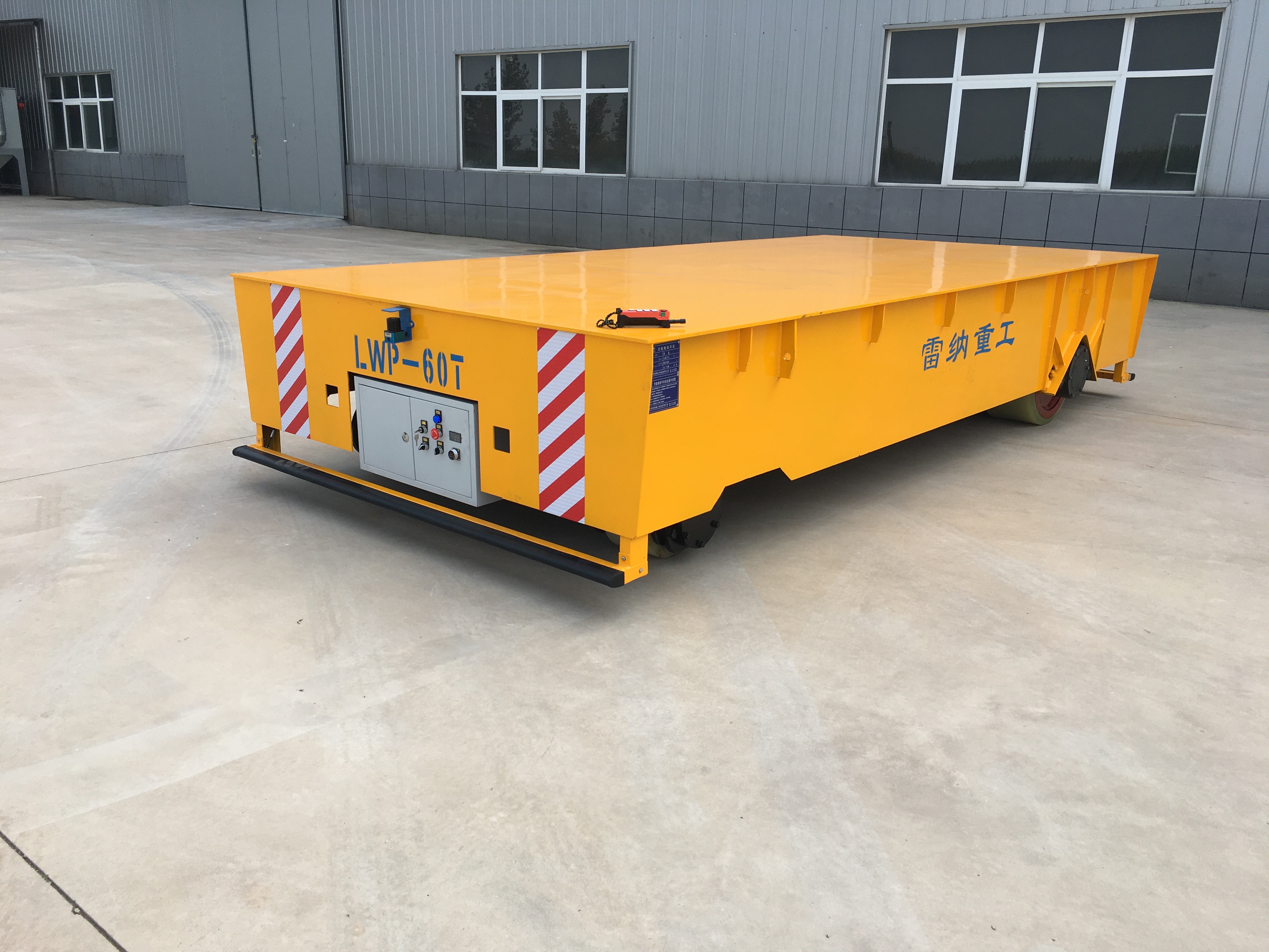 無軌電動平板車使用時發(fā)熱應(yīng)當(dāng)如何處理？